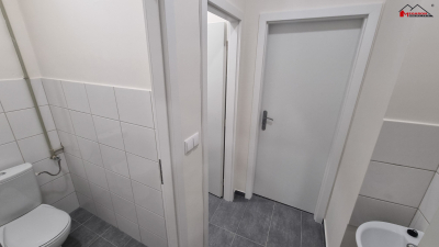 Prostory k provozování obchodu, služeb nebo kancelářské, 26,5 m2,  k pronájmu #2