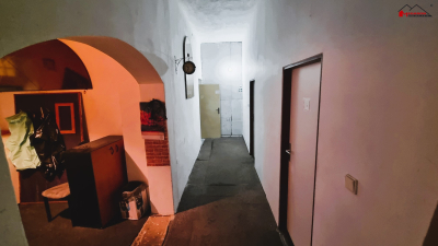 Rodinný dům 2+1 a 4+1, k bydlení nebo jako ubytovna, pozemek 236 m2 #17