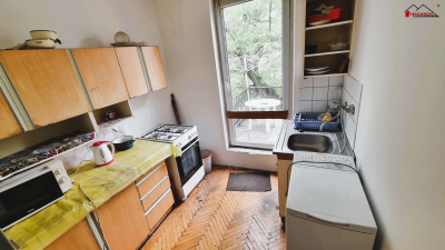 Rodinný dům 2+1 a 4+1, k bydlení nebo jako ubytovna, pozemek 236 m2 #11