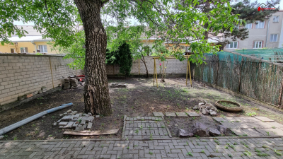 Rodinný dům 2+1 a 4+1, k bydlení nebo jako ubytovna, pozemek 236 m2 #2