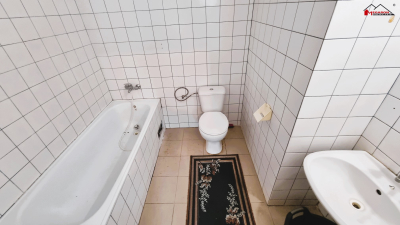 Rodinný dům 2+1 a 4+1, k bydlení nebo jako ubytovna, pozemek 236 m2 #10