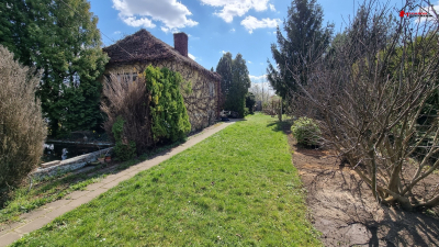 Zahrada se zděnou chatou a bazénem, pozemek 1373 m2 #1