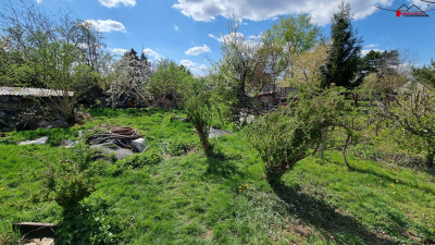 Zahrada se zděnou chatou a bazénem, pozemek 1373 m2 #5