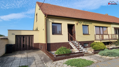 Rodinný dům 5+kk se zahradou a garáží, po část.  rekonstrukci, CP 165 m2, k pronájmu #0