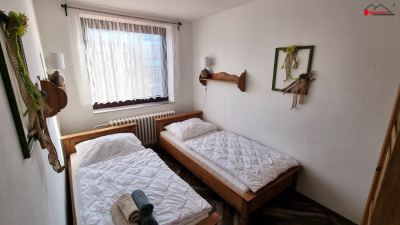 Rodinný dům 5+kk se zahradou a garáží, po část.  rekonstrukci, CP 165 m2, k pronájmu #9