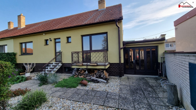 Rodinný dům 5+kk se zahradou a garáží, po část.  rekonstrukci, CP 165 m2, k pronájmu #1