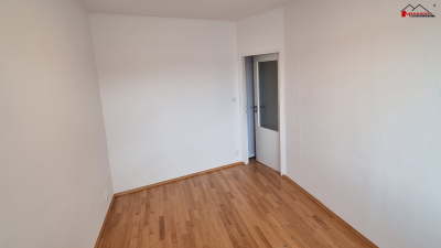 OV 2+kk s balkónem, zděný, vlastní topení, po rekonstrukci, 2.NP/6 , 57 m2, k pronájmu #5