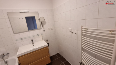 OV 2+kk s balkónem, zděný, vlastní topení, po rekonstrukci, 2.NP/6 , 57 m2, k pronájmu #7
