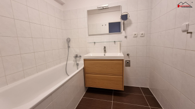 OV 2+kk s balkónem, zděný, vlastní topení, po rekonstrukci, 2.NP/6 , 57 m2, k pronájmu #6