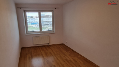 OV 2+kk s balkónem, zděný, vlastní topení, po rekonstrukci, 2.NP/6 , 57 m2, k pronájmu #4