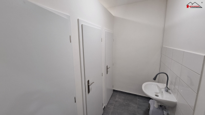 Prostory k provozování obchodu, služeb nebo kancelářské, 36,5 m2,  k pronájmu #3