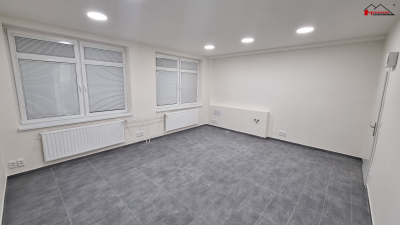 Prostory k provozování obchodu, služeb nebo kancelářské, 36,5 m2,  k pronájmu #1