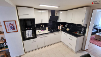 Rodinný dům 3+kk a 4+1, garáž, zahradní domek se sklepem, zahrada,  pozemek 357 m2 #6